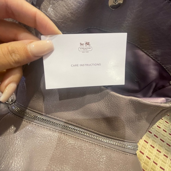 Coach Madison phoebe bag like new ! Dusty grey/lavender color. Beautiful! - Picture 9 of 17